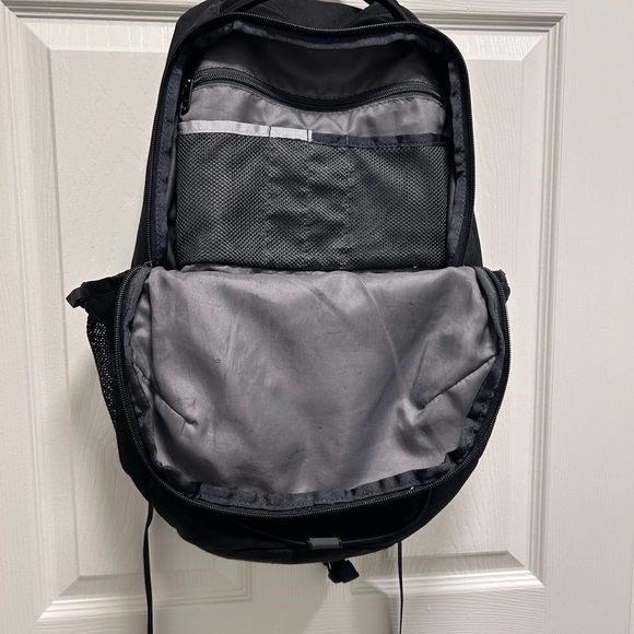 The North Face Jester Black Backpack - Picture 6 of 17